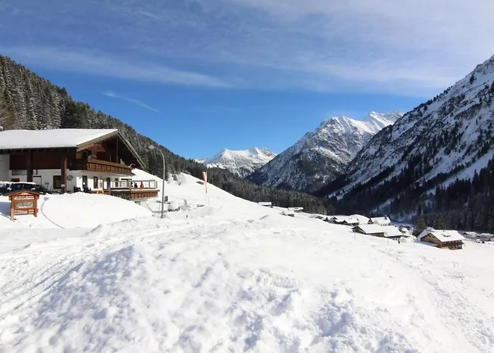 Gasthof Starzelhaus Mittelberg